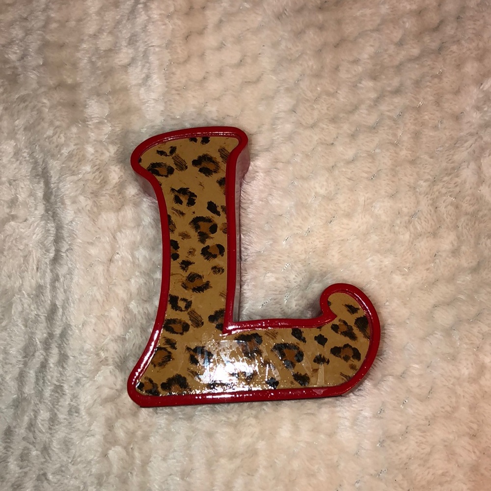 A Cheetah print letter L